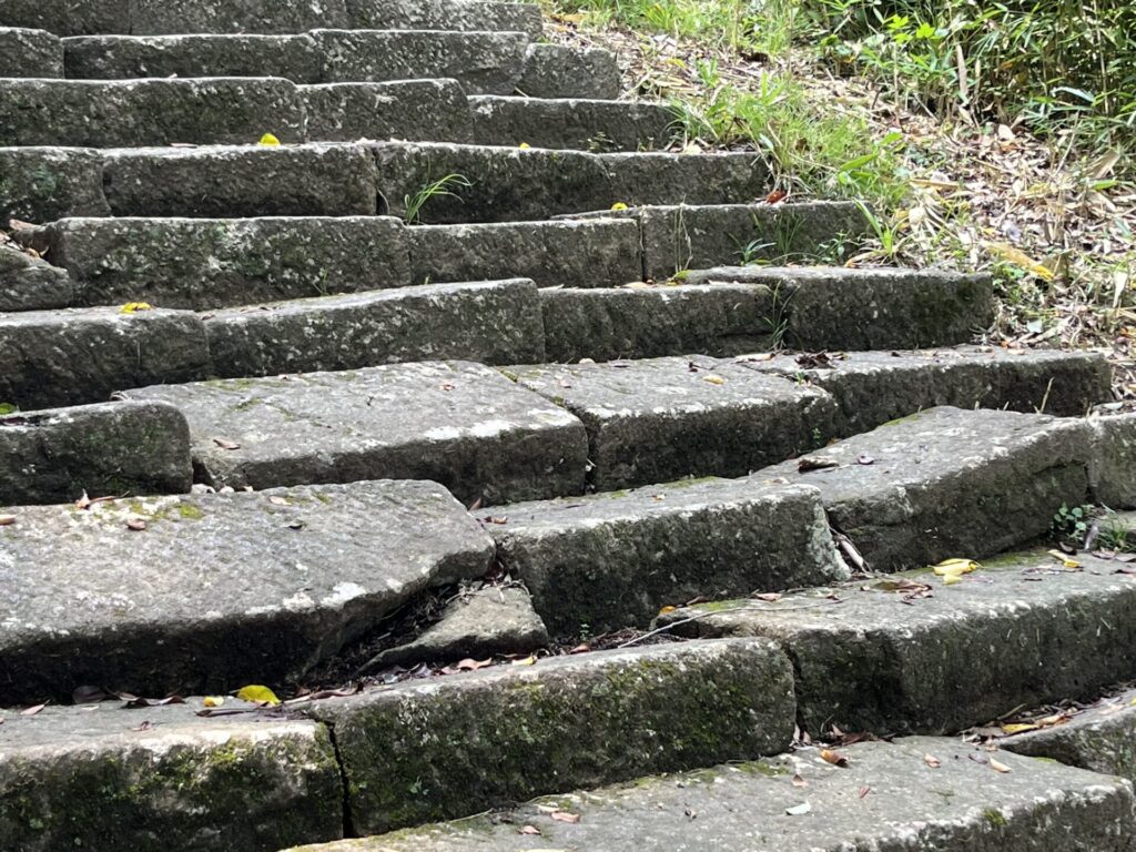 亀岡八幡宮の石段４