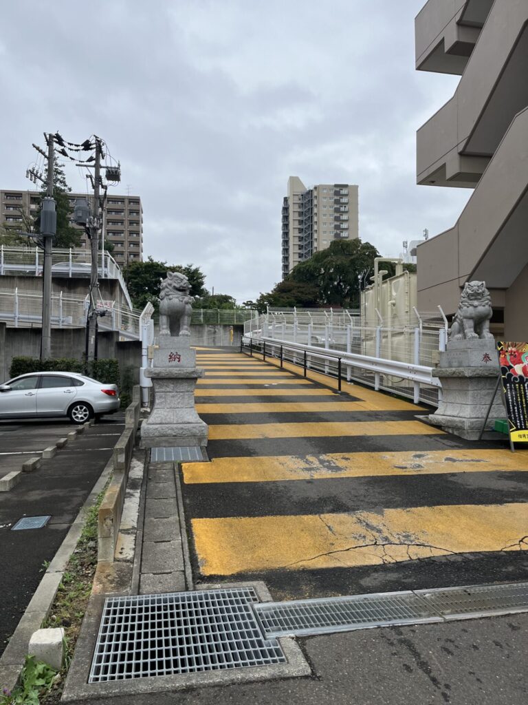 榴岡天満宮西参道入り口