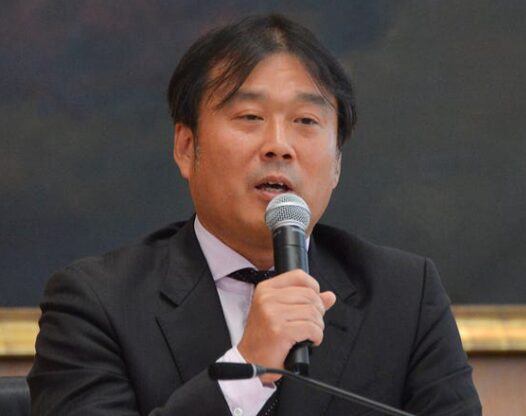 中嶋優一